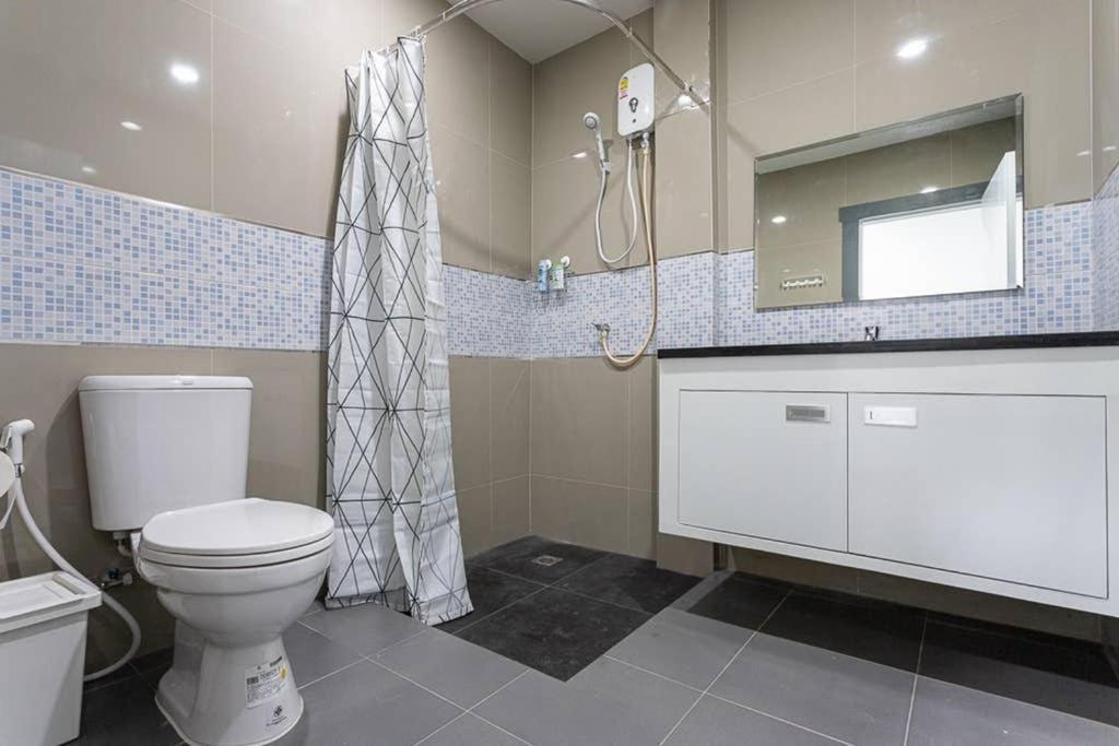 P1 Silom Pan Large Room Full Kitchen Wifi 4-6Pax Bangkok Luaran gambar