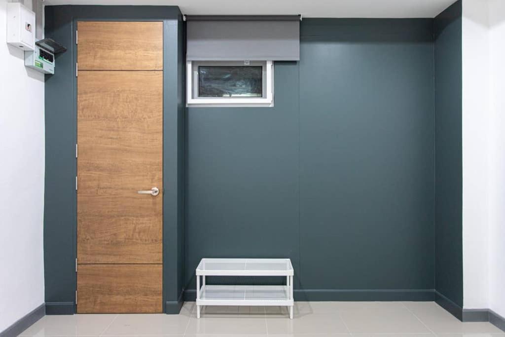 P1 Silom Pan Large Room Full Kitchen Wifi 4-6Pax Bangkok Luaran gambar