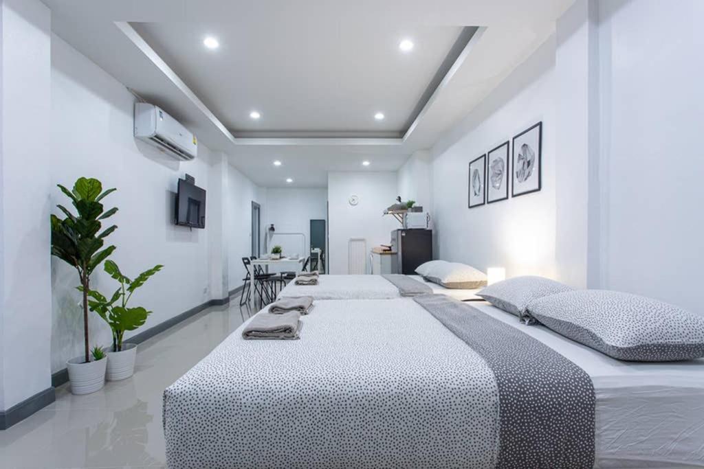 P1 Silom Pan Large Room Full Kitchen Wifi 4-6Pax Bangkok Luaran gambar